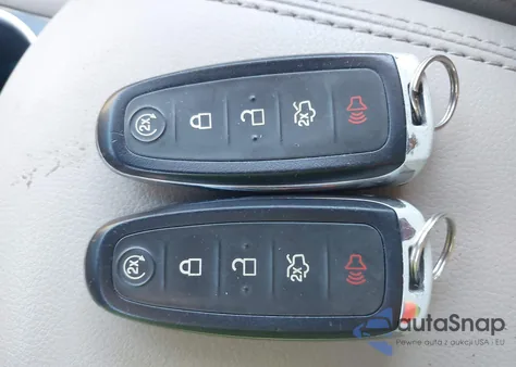 2016 Ford Escape Titanium z USA, uszkodzony, nr VIN 1FMCU0J92GUB43545